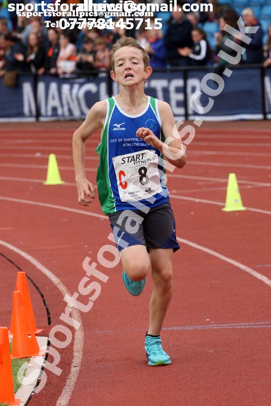 Boys under-13s 3 stage relay, Northern Senior 6 and 4 and Junior Stage Road Relays, SportsCity, Manchester. Photo:  David T. Hewitson/Sports for All Pics